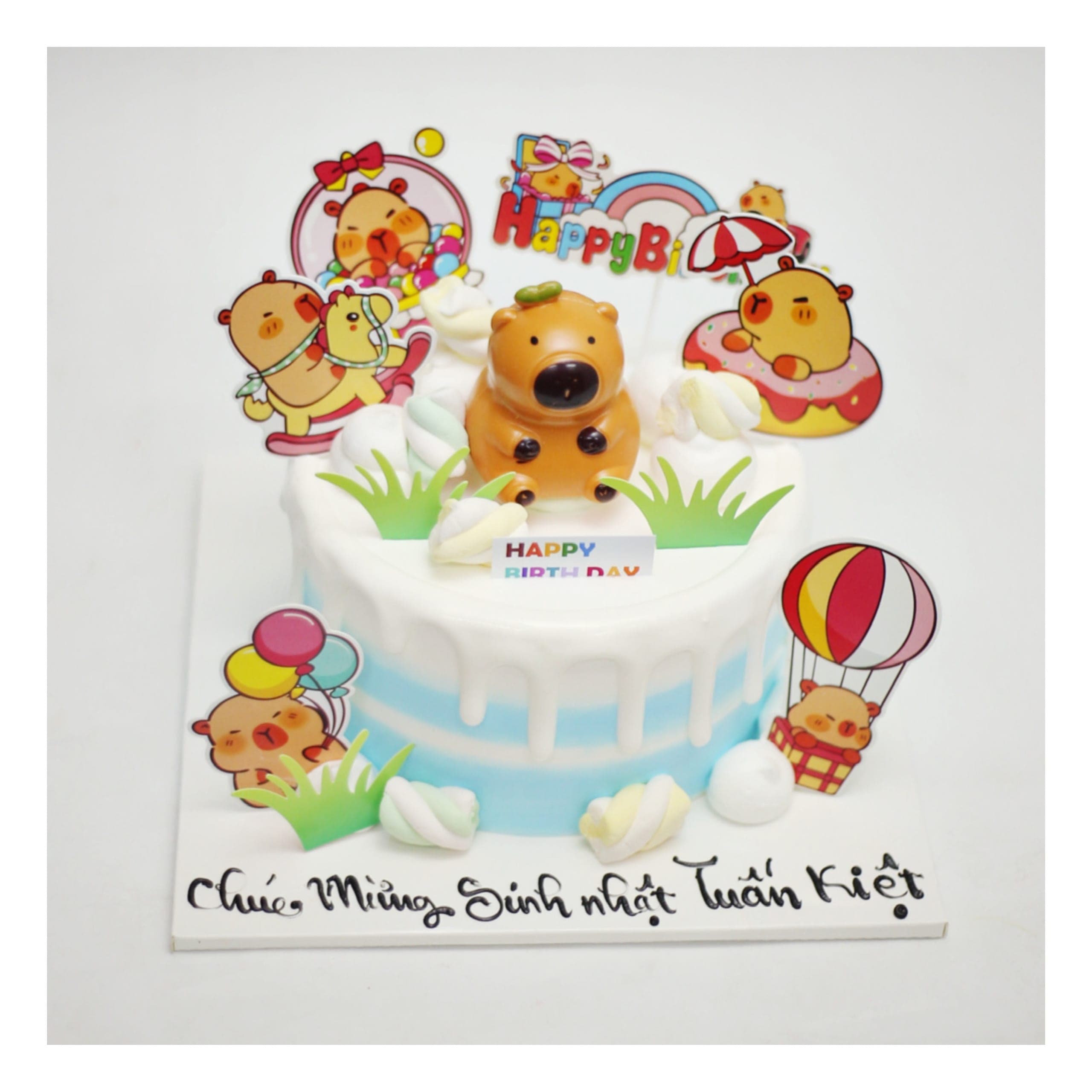 Bánh kem chủ đề chú gấu Capybara ngộ nghĩnh