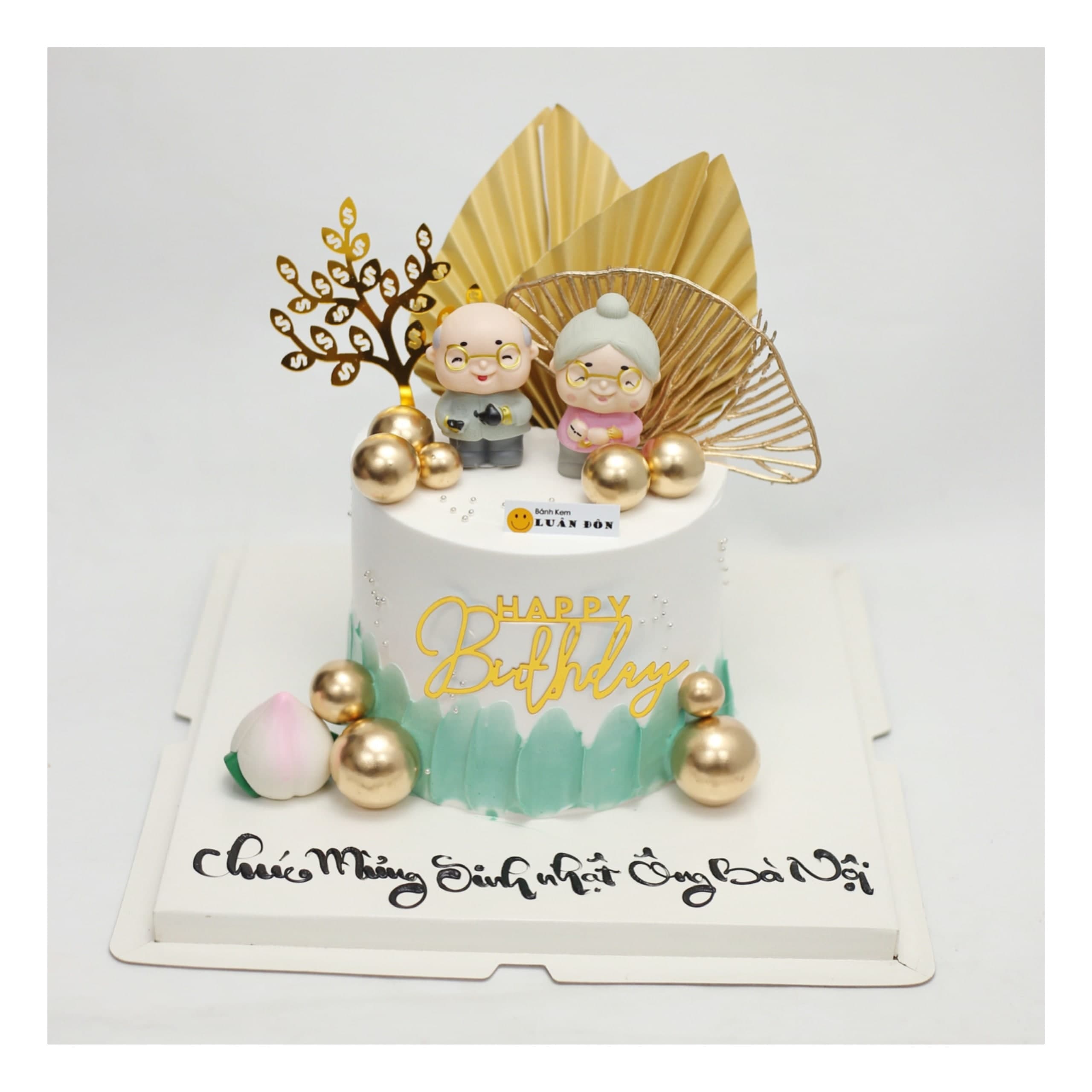 Bánh kem mừng thọ ông bà trang trí sang trọng