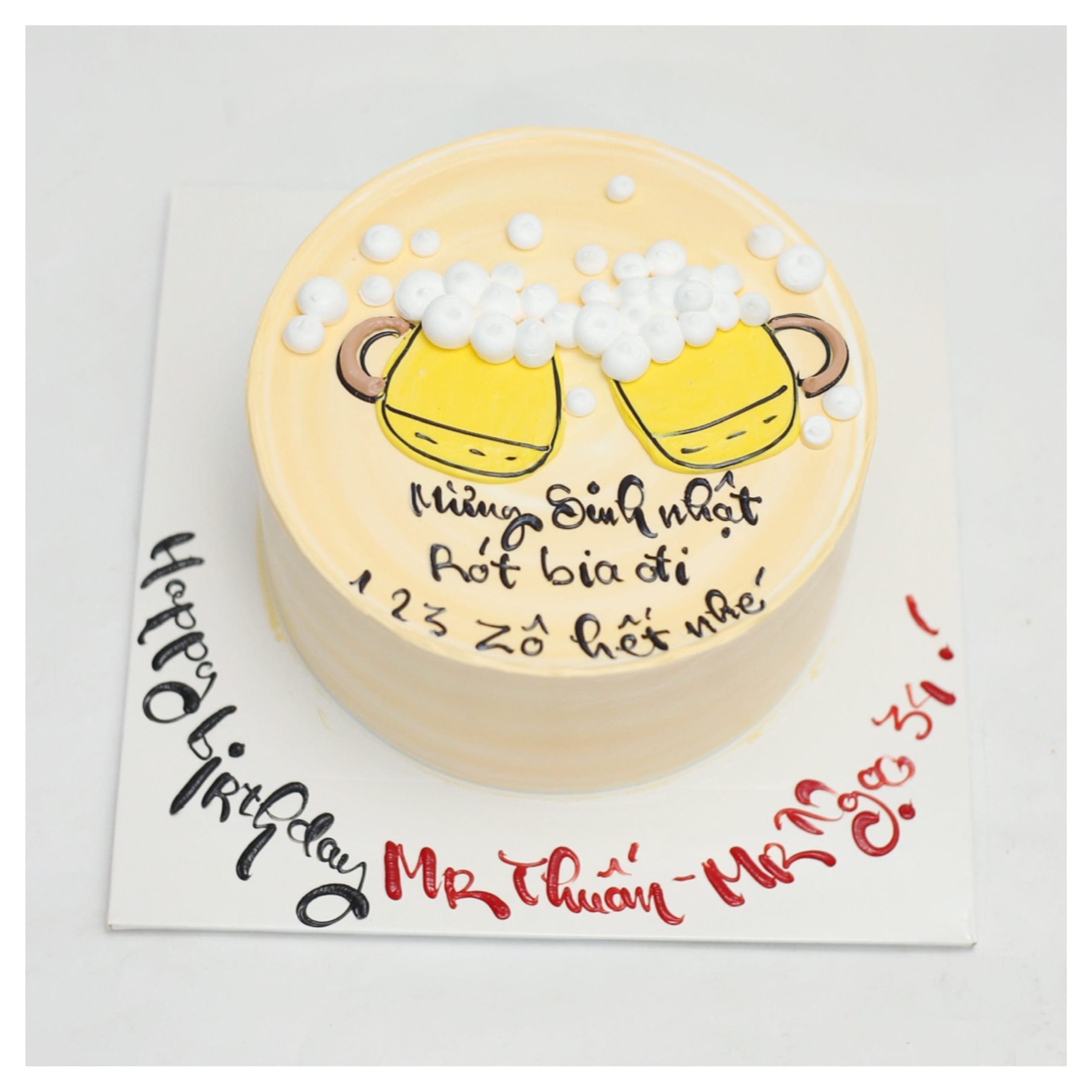 Bánh kem chủ đề bia chúc mừng sinh nhật