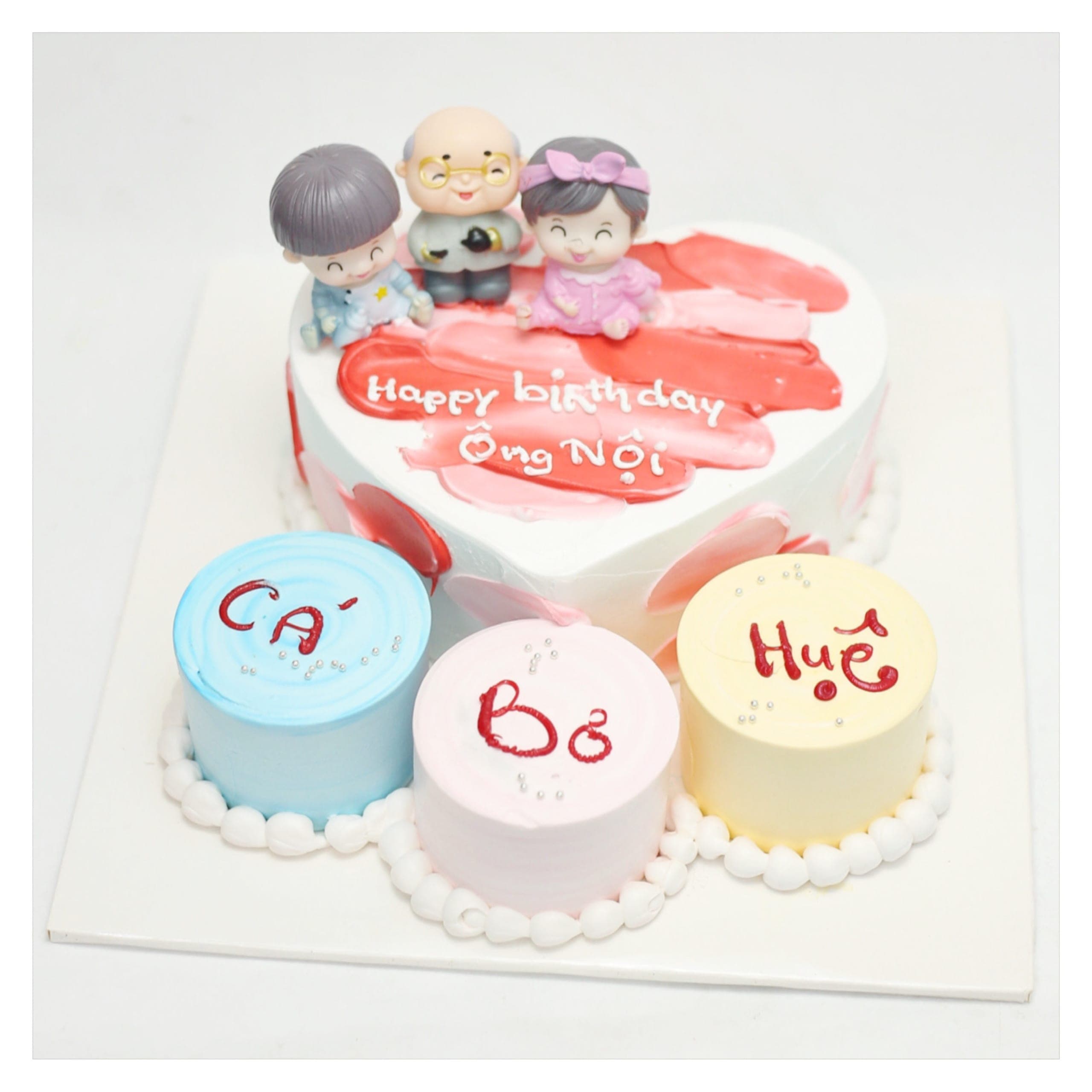 Bánh sinh nhật ông nội đoàn viên gia đình