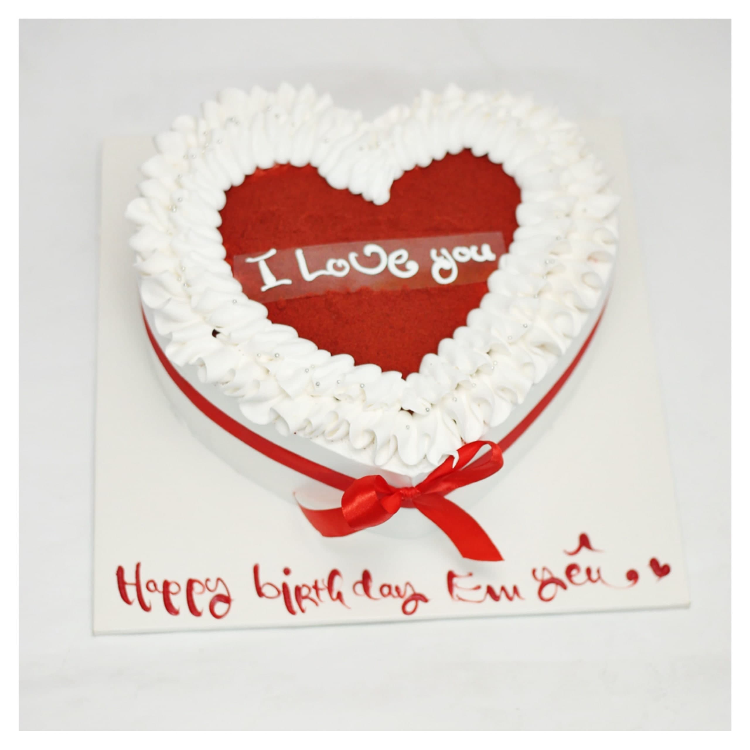 Bánh kem trái tim đỏ lãng mạn I Love You