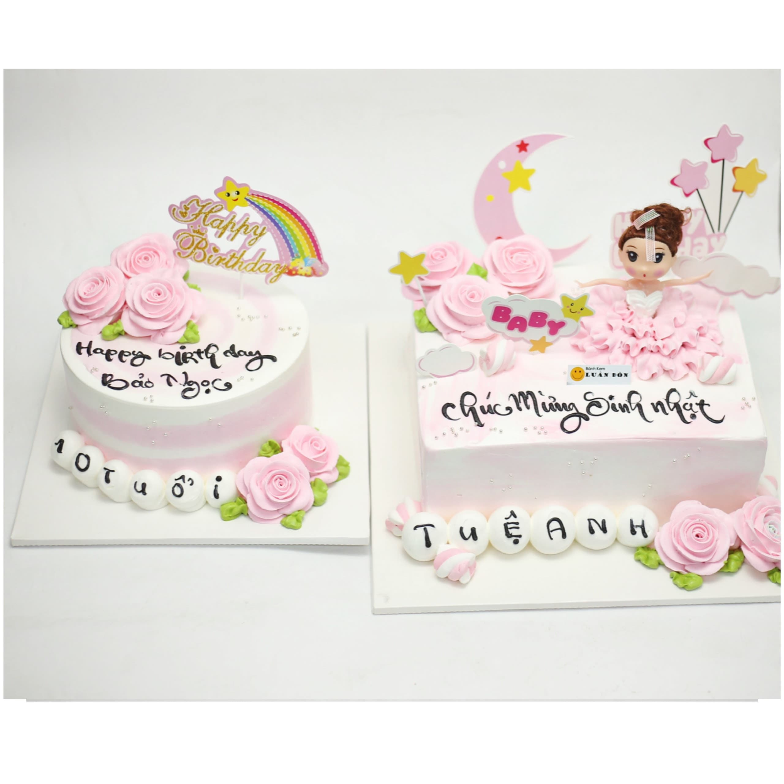 Bánh kem hoa hồng và búp bê công chúa