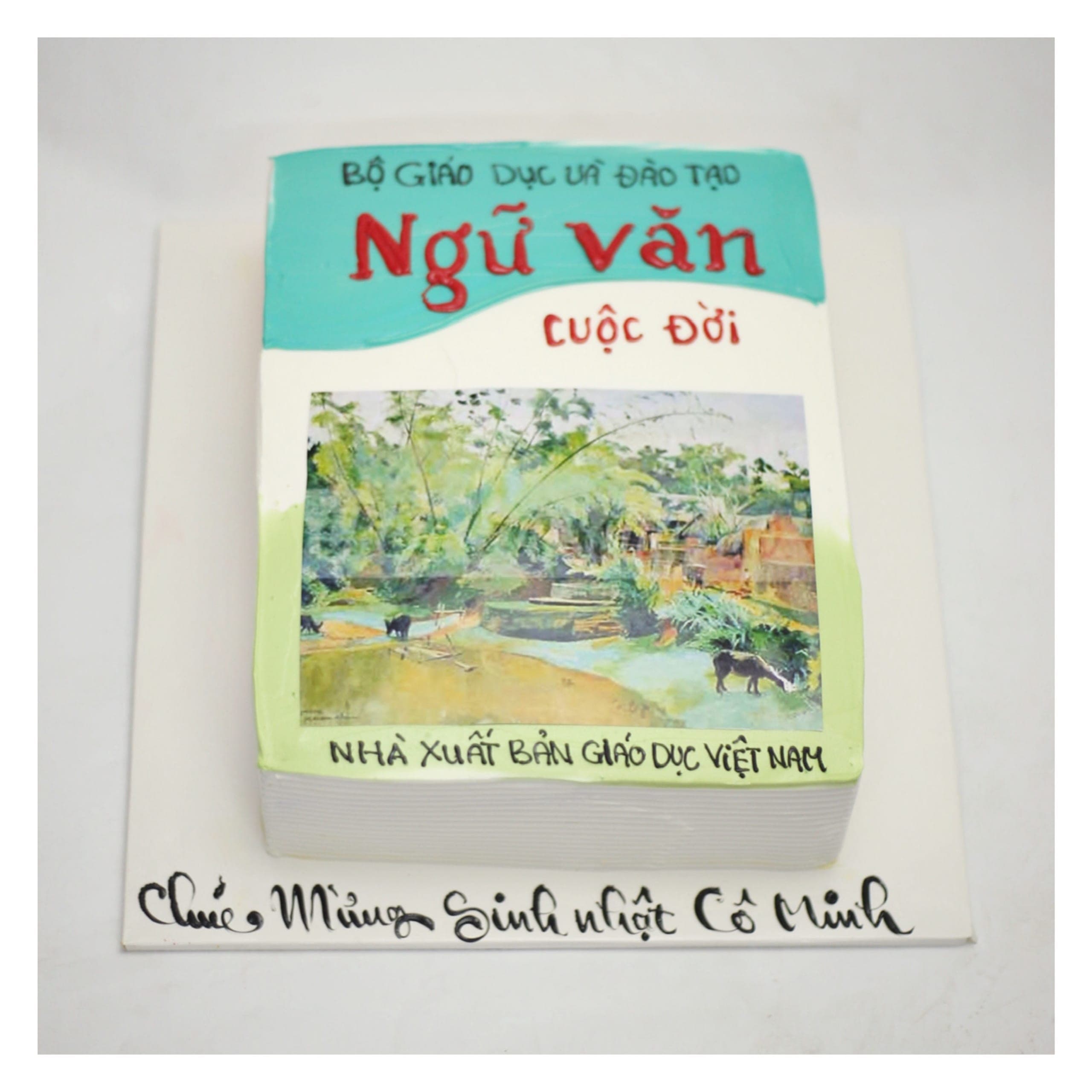 Bánh kem tạo hình cuốn sách Ngữ Văn đời người