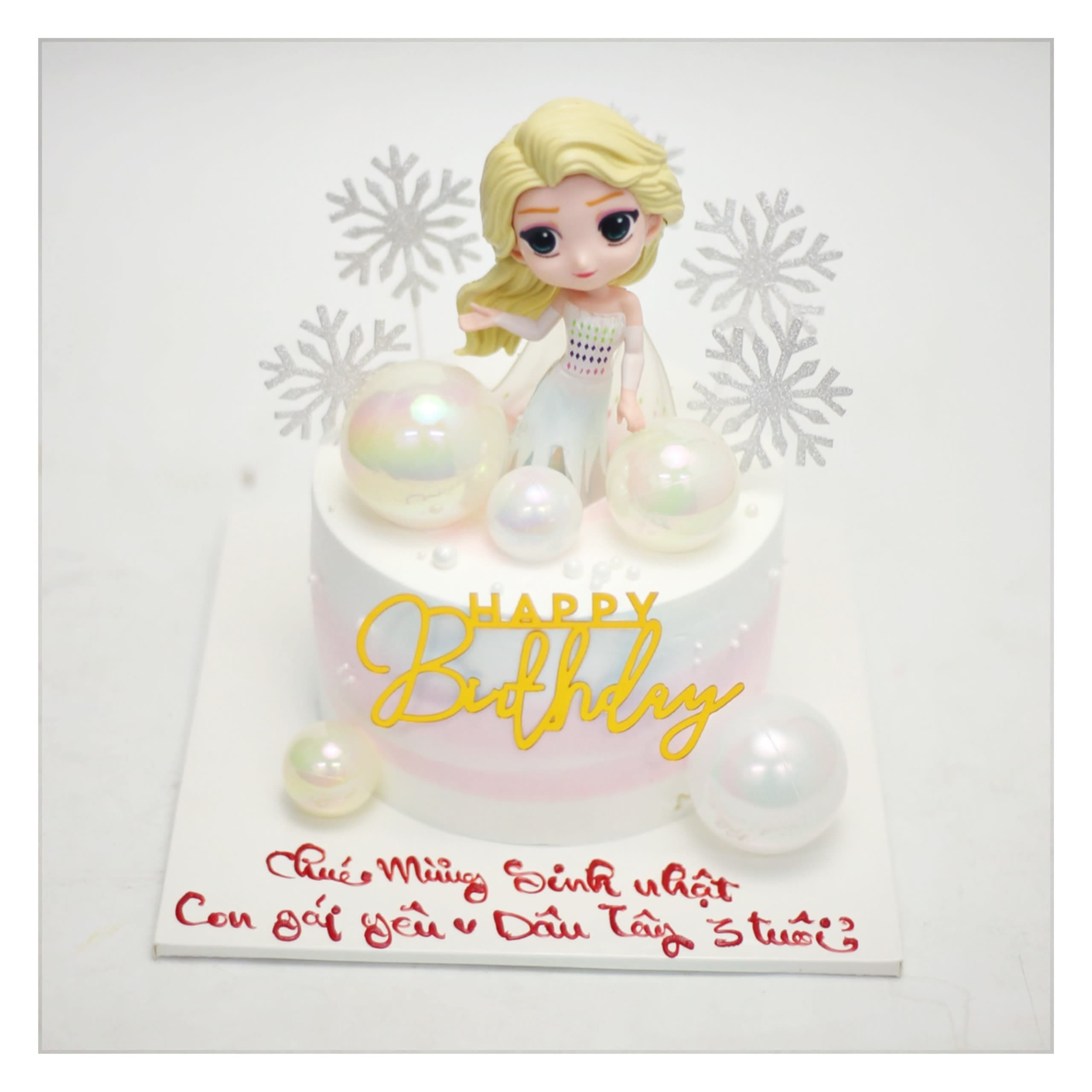 Bánh kem Elsa quả cầu lấp lánh cho bé yêu