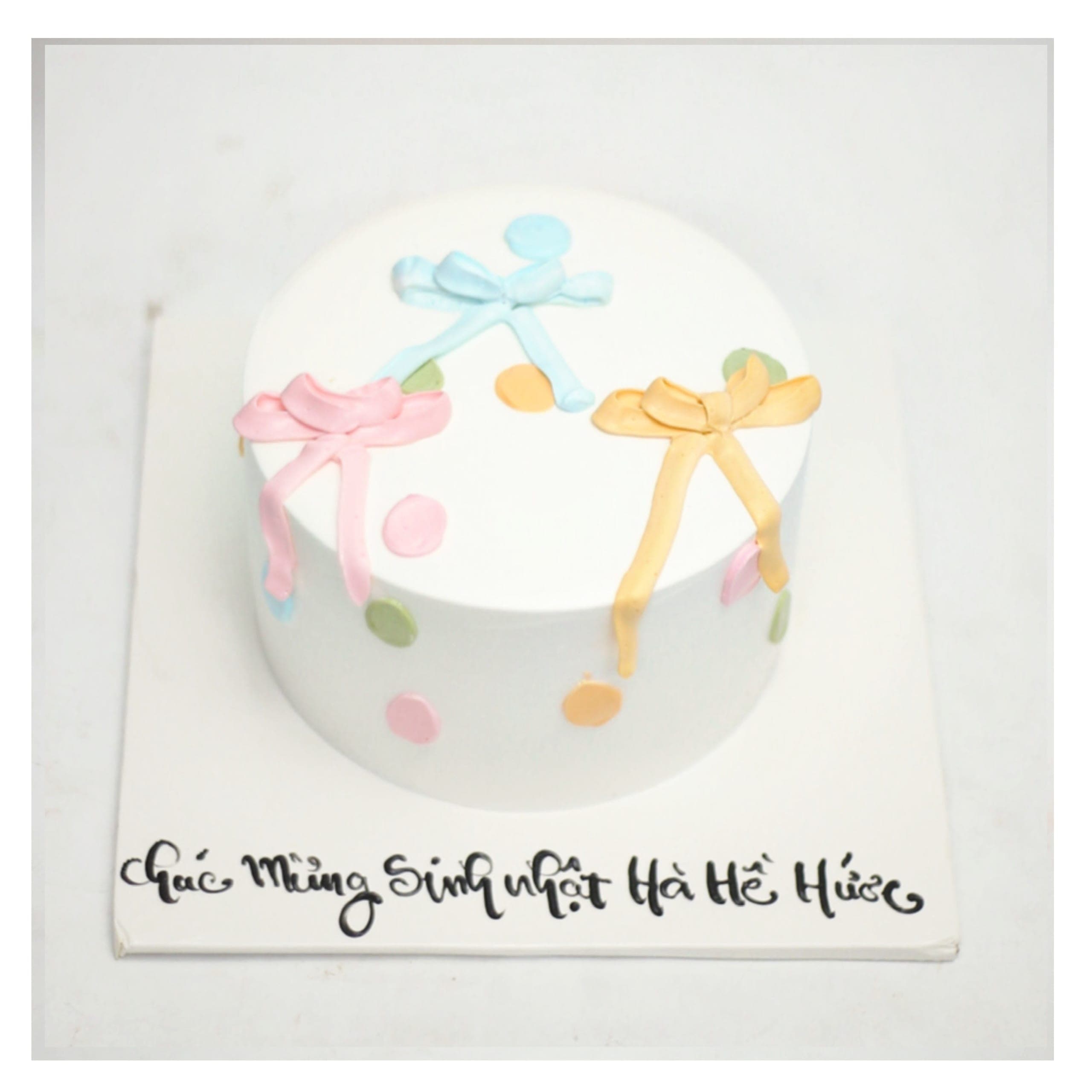 Bánh kem nơ xinh xắn phong cách Hàn Quốc