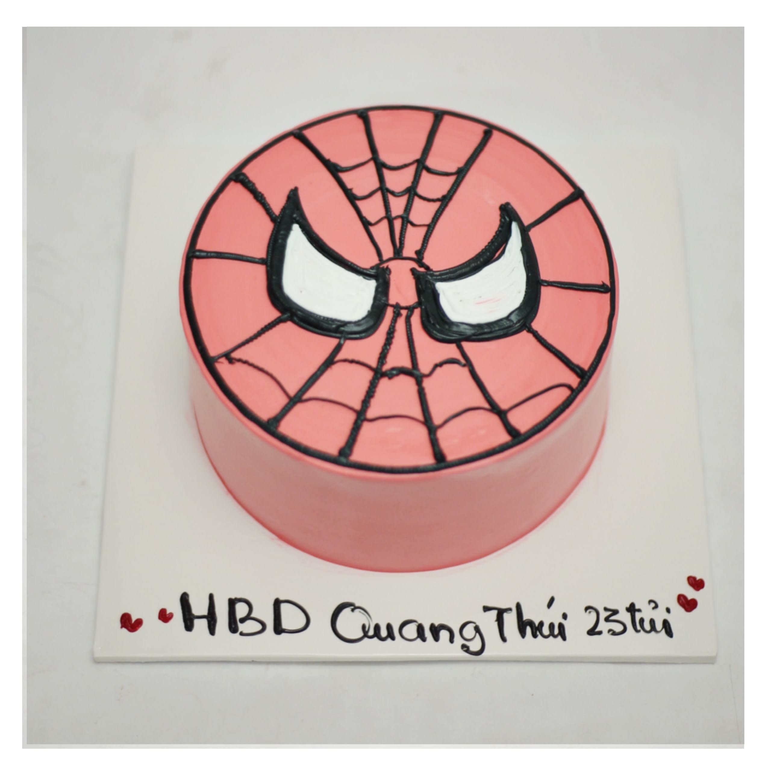 Bánh kem mặt nạ Spider-Man cho fan siêu anh hùng