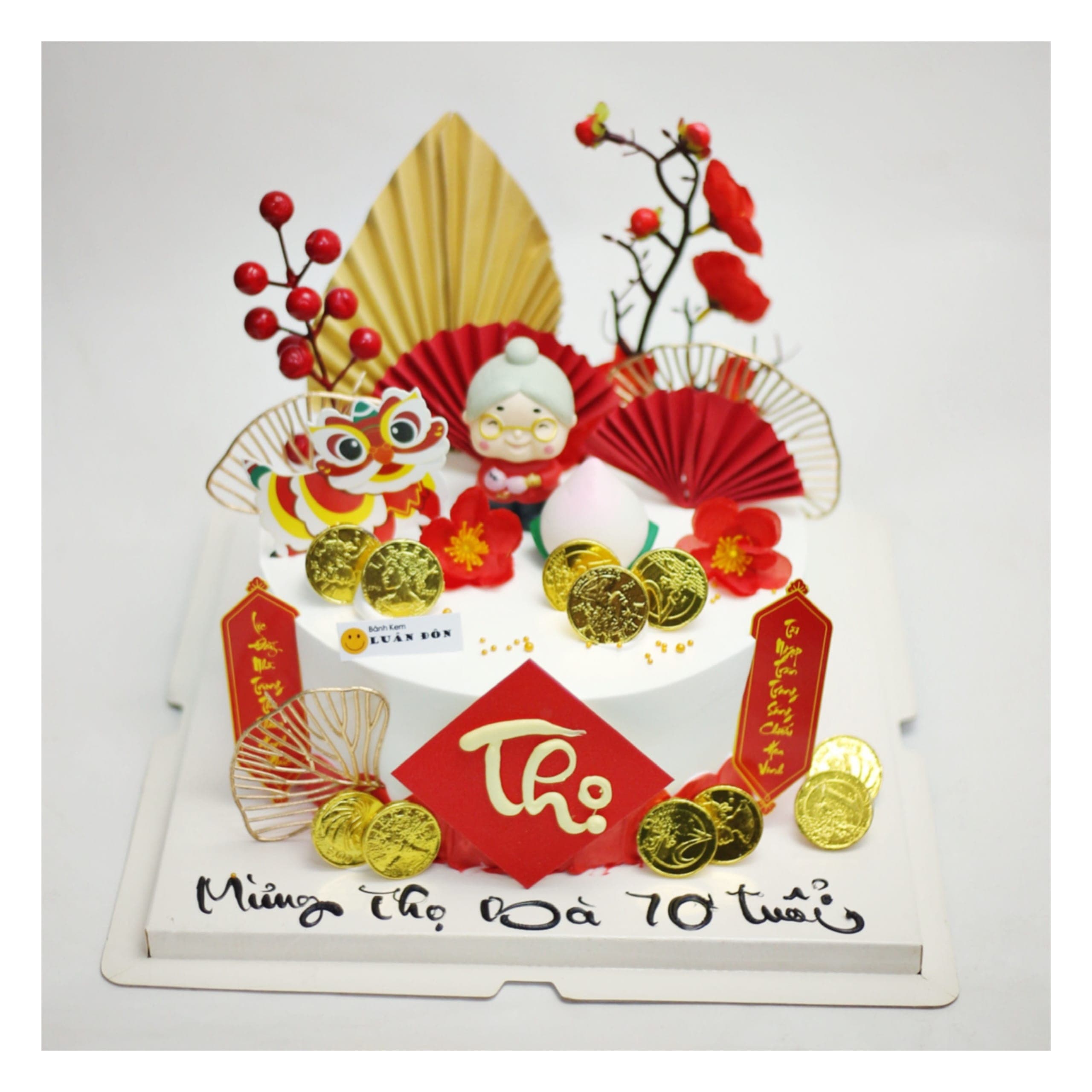 Bánh kem mừng thọ bà sang trọng phú quý