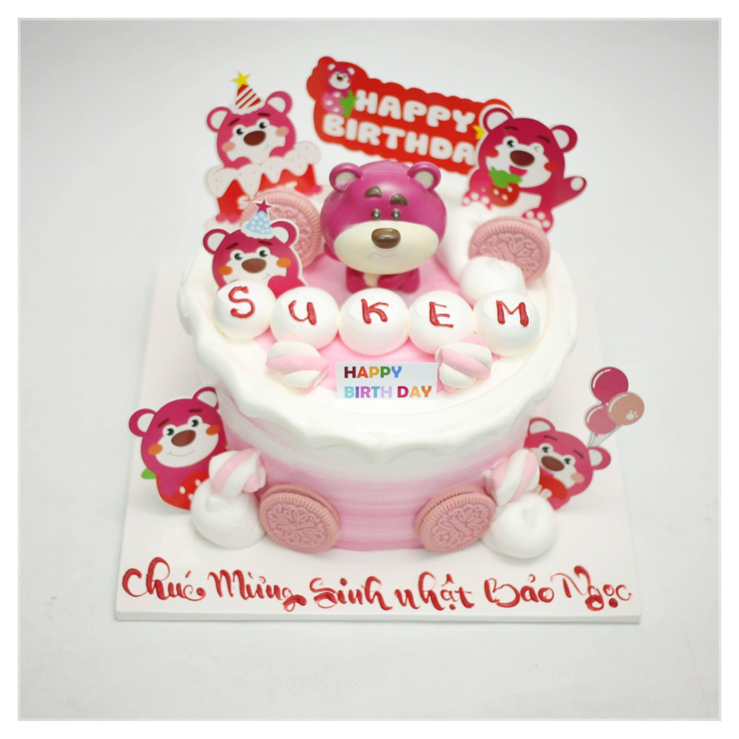 Bánh kem gấu dâu Lotso đáng yêu cho bé