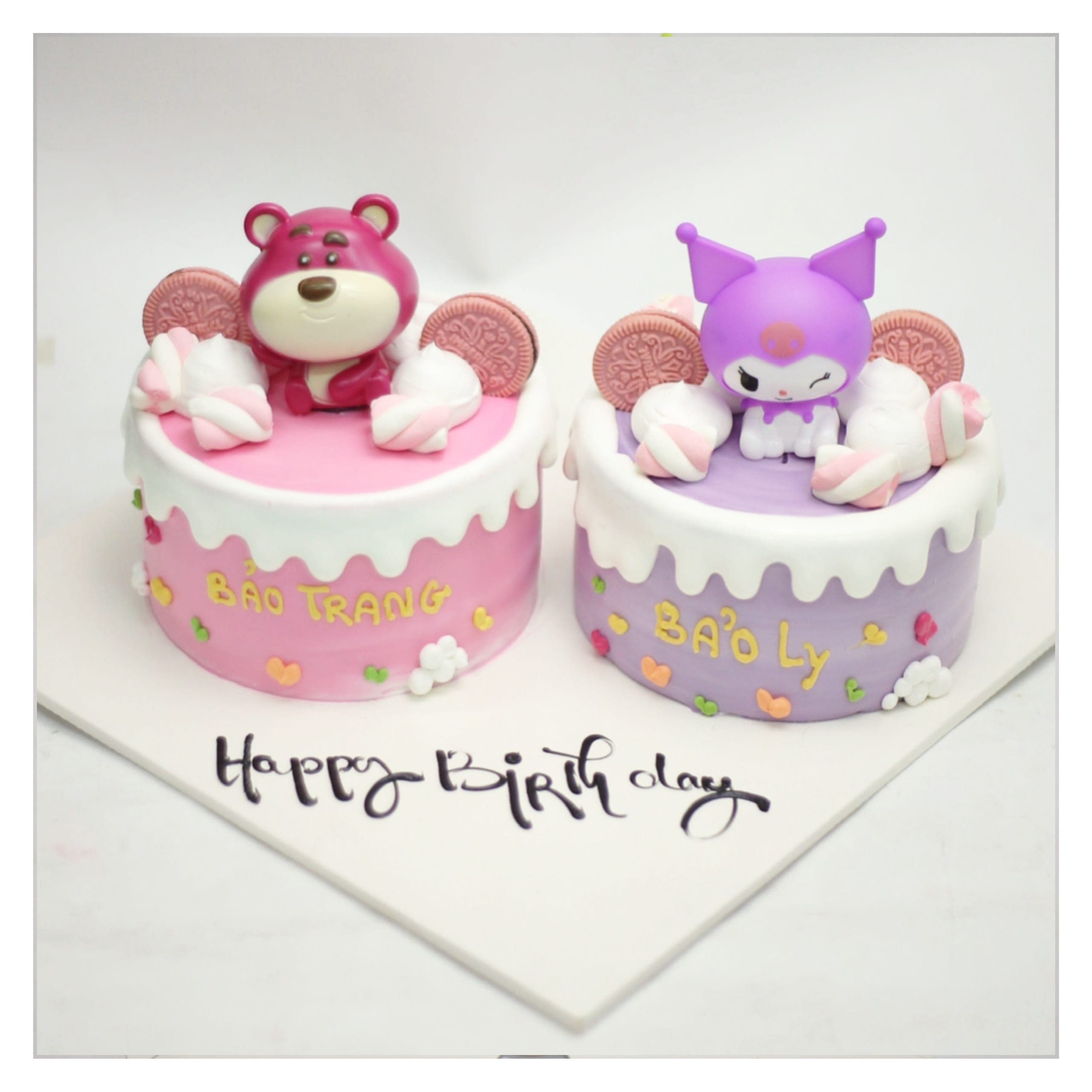 Bánh kem đôi chủ đề gấu dâu và Kuromi