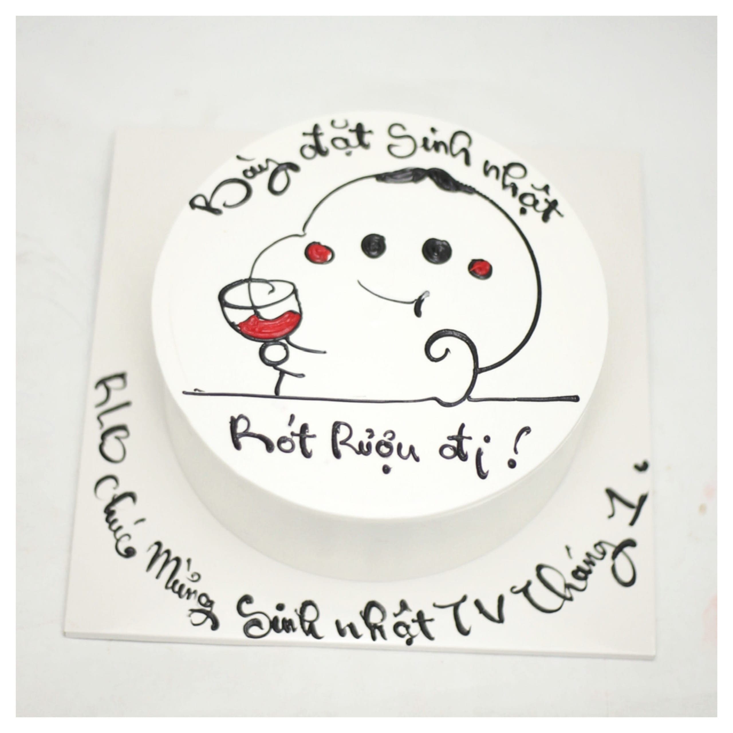 Bánh vẽ họa tiết hài hước uống rượu