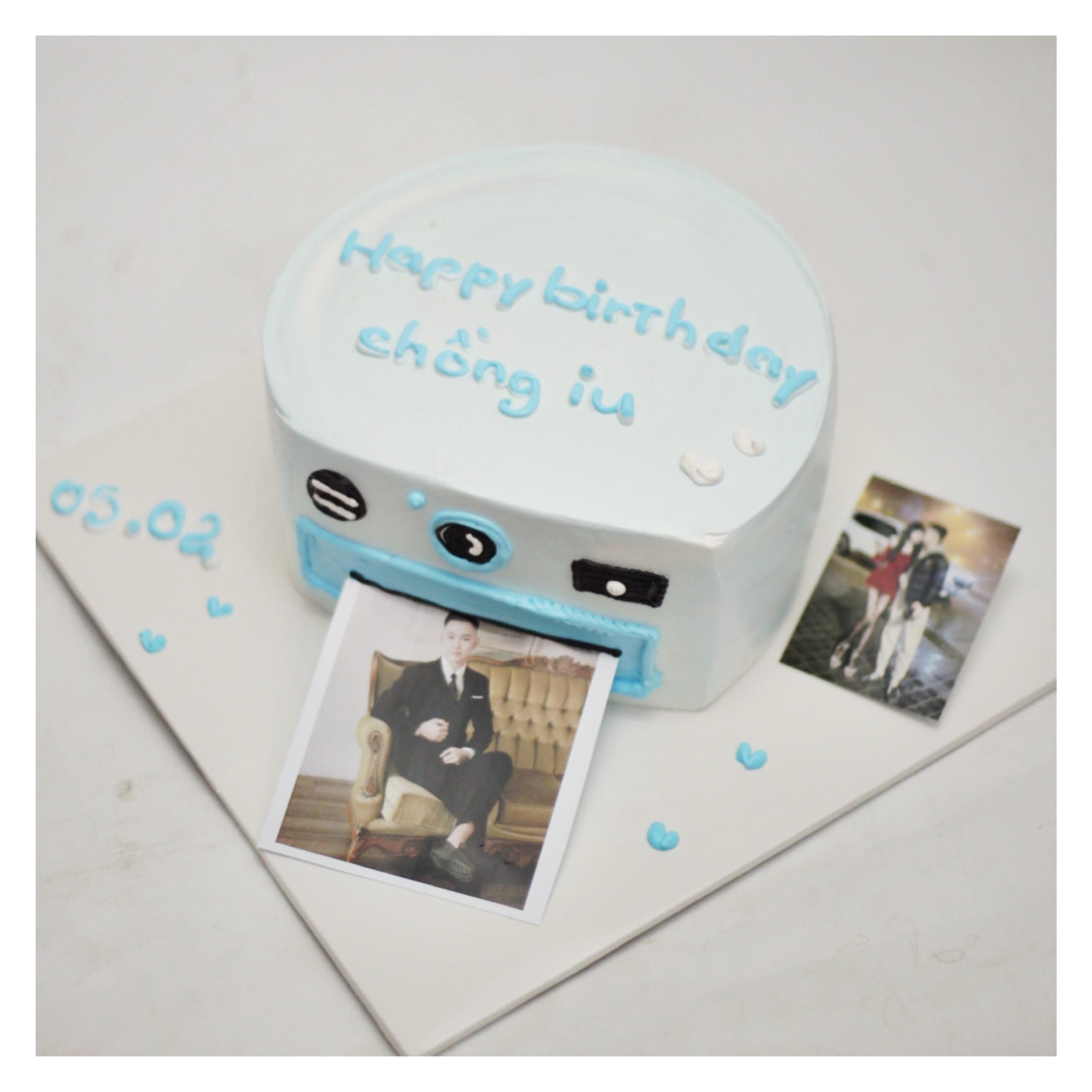 Bánh kem tạo hình máy ảnh chụp hình lấy liền