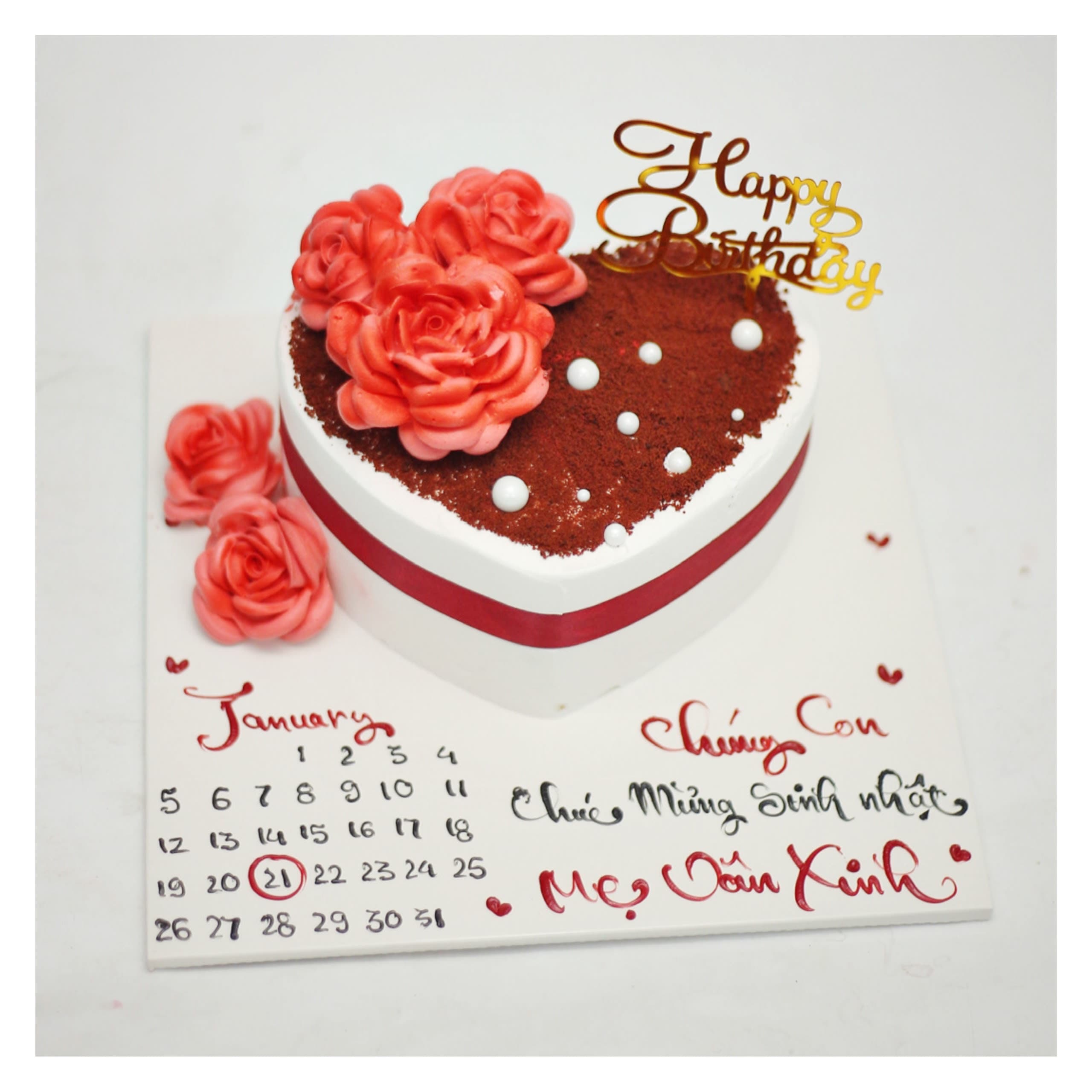 Bánh kem hình trái tim kèm lịch ngày sinh nhật