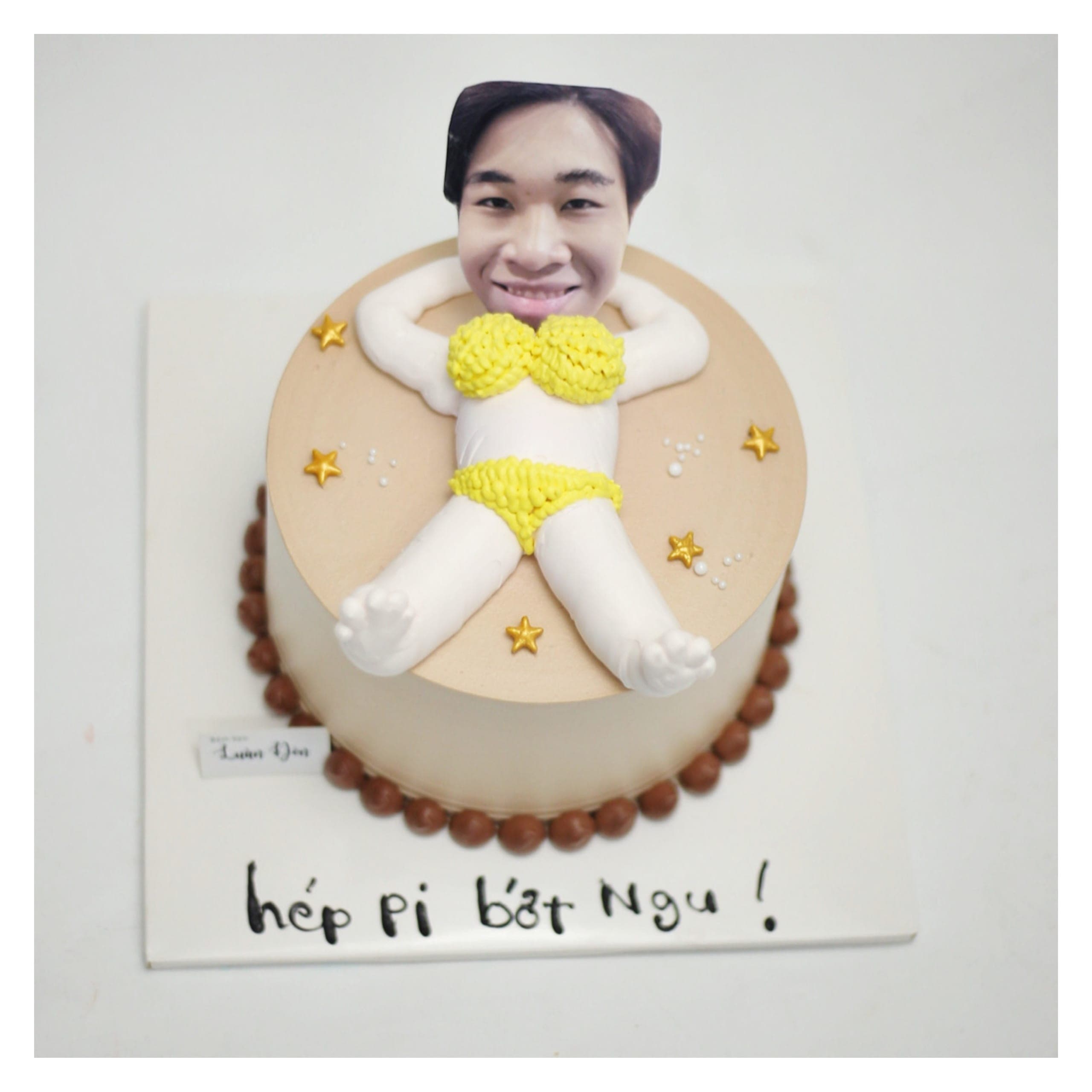 Bánh kem tạo hình hài hước in ảnh