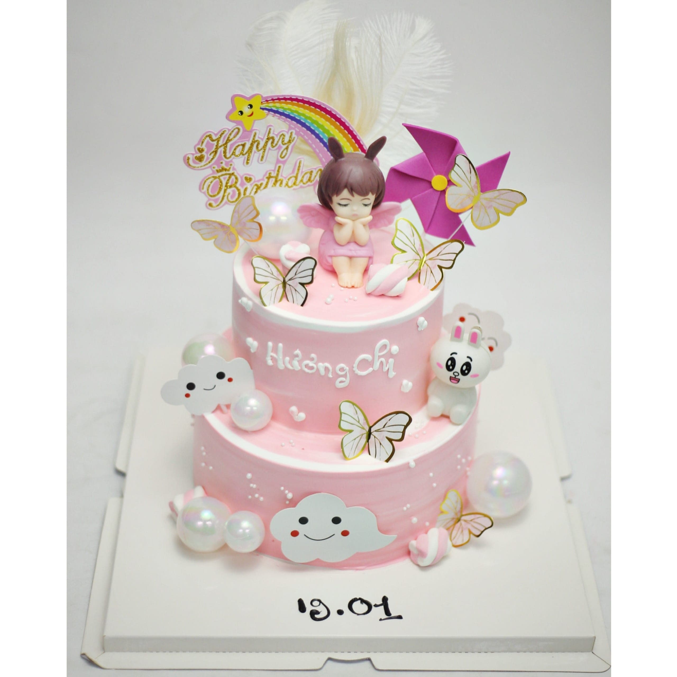 Bánh kem hai tầng màu hồng công chúa nhẹ nhàng