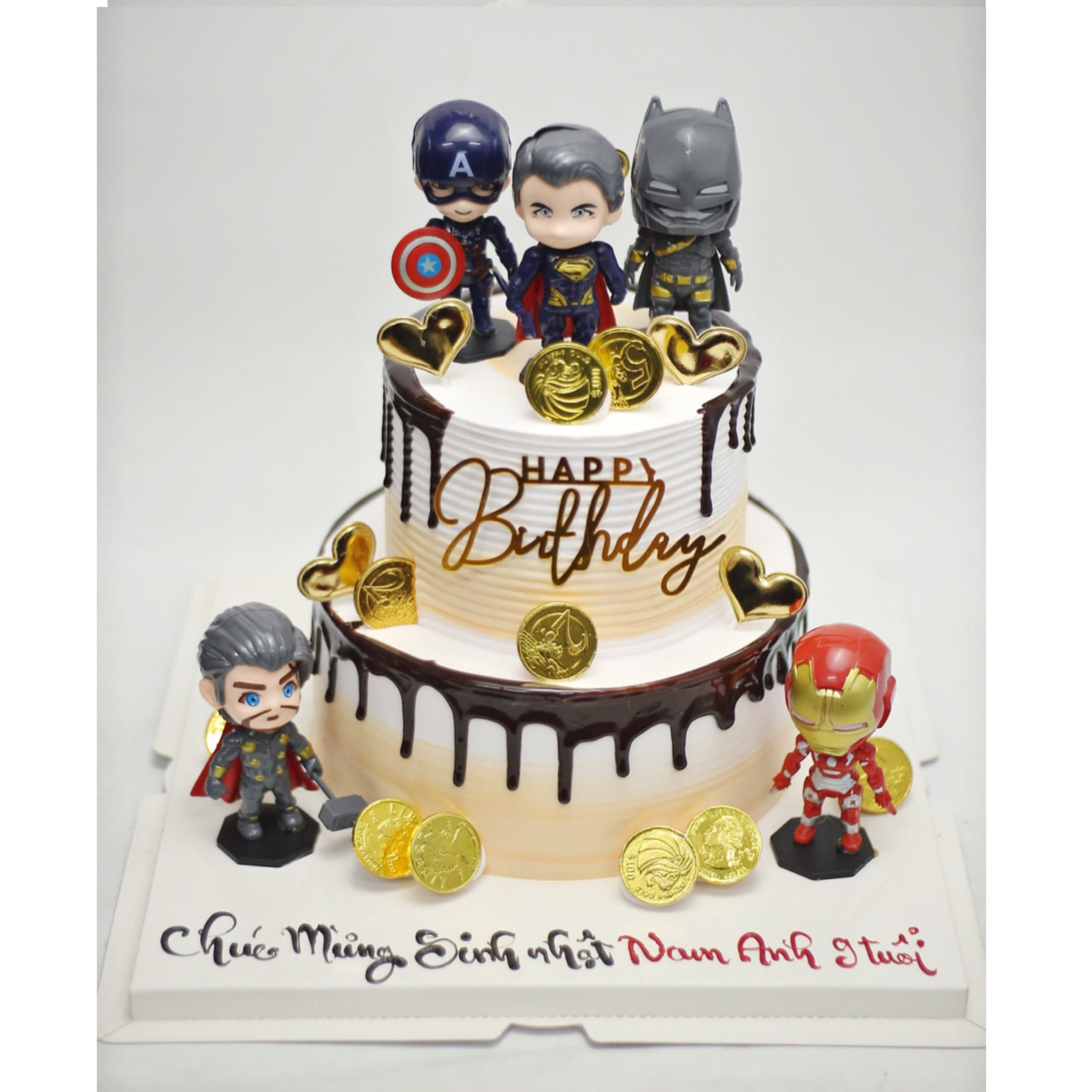 Bánh kem hai tầng chủ đề siêu anh hùng Marvel