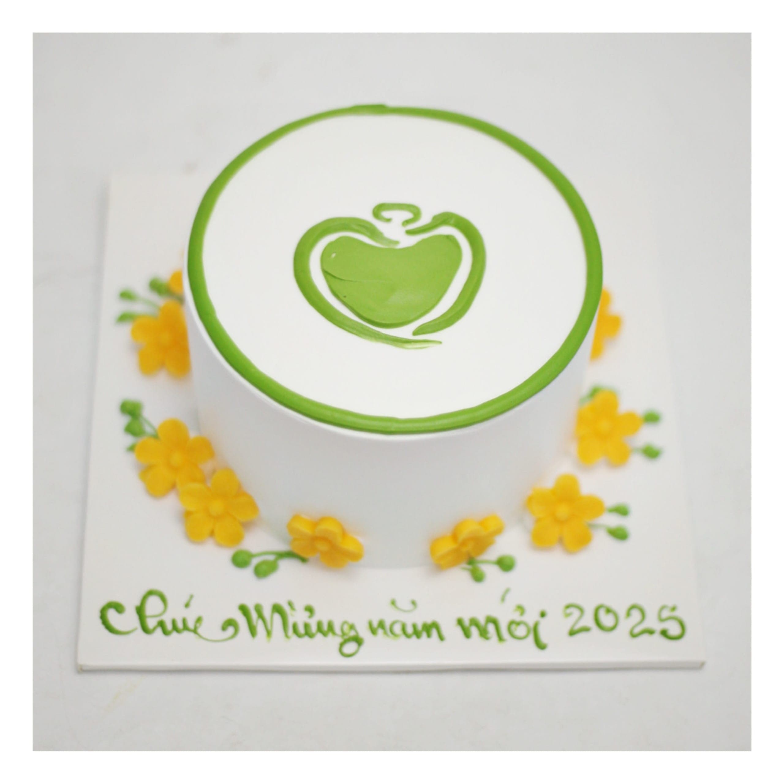 Bánh kem trái tim xanh mừng năm mới