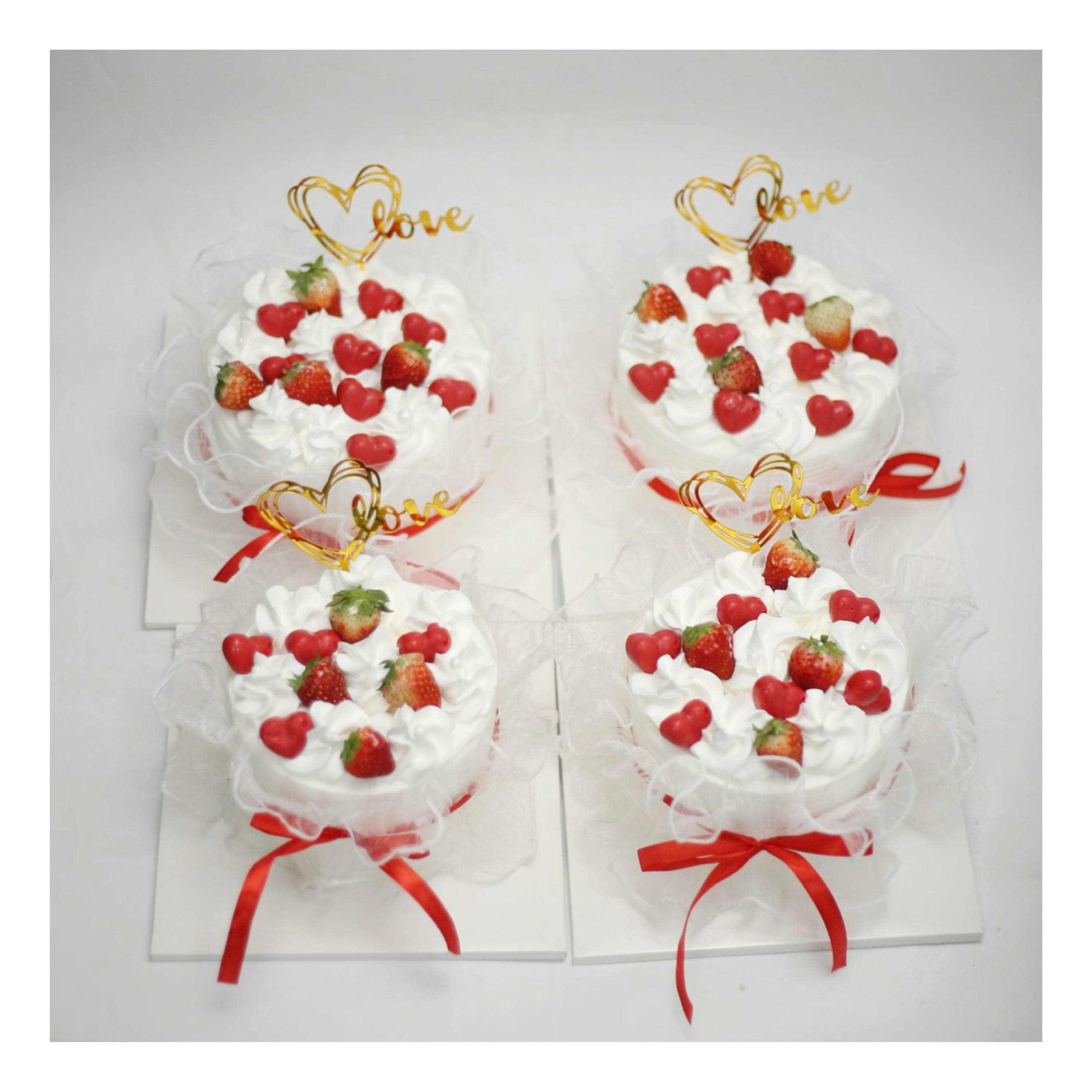 Set bánh kem mini trang trí trái tim