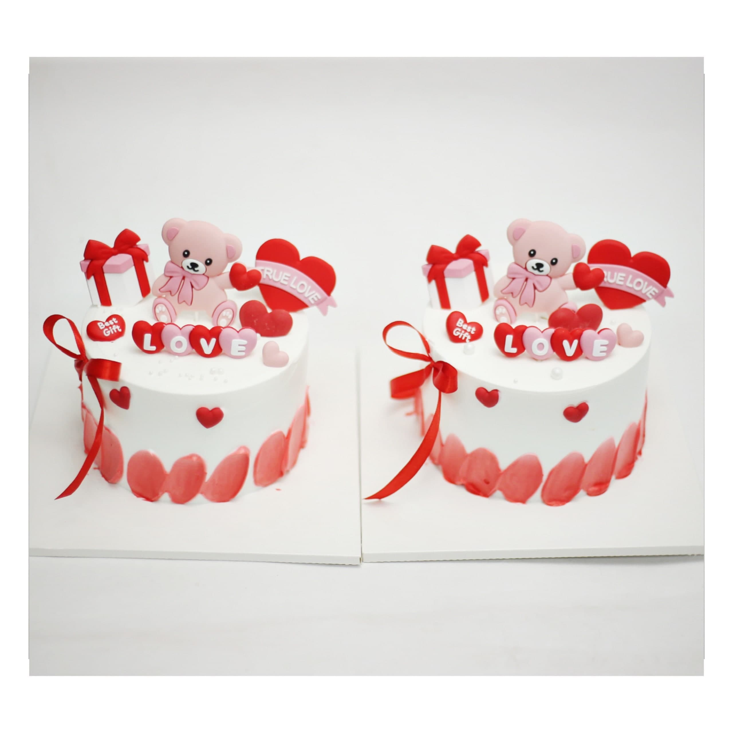 Bánh kem đôi gấu hồng trái tim tình yêu