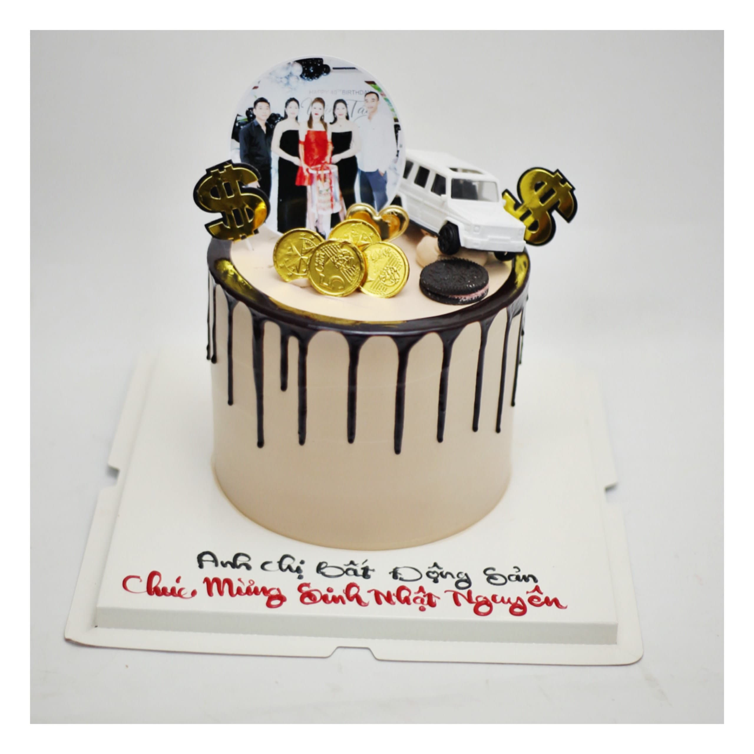 Bánh kem doanh nhân sang trọng tone nâu